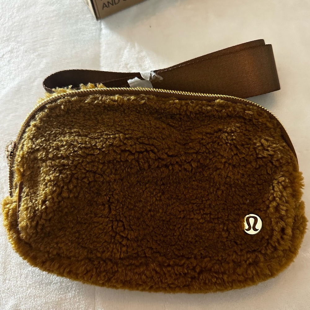Lululemon bag